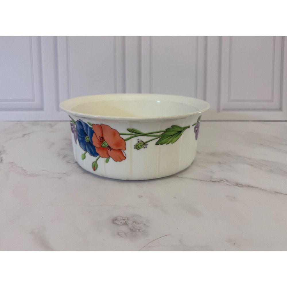 Villeroy & Boch Amapola Vilbofour Round Baking Dish Floral Porcelain Germany 7.5